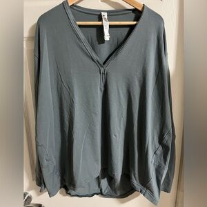 Lululemon Back in Action, size 12